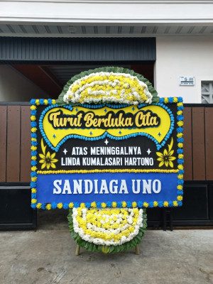 Papan Bunga Duka di Lahewa Timur